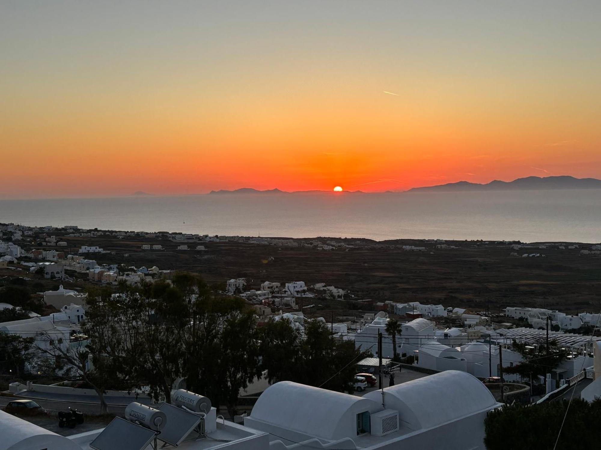Sunset Paradise Oia Exterior photo